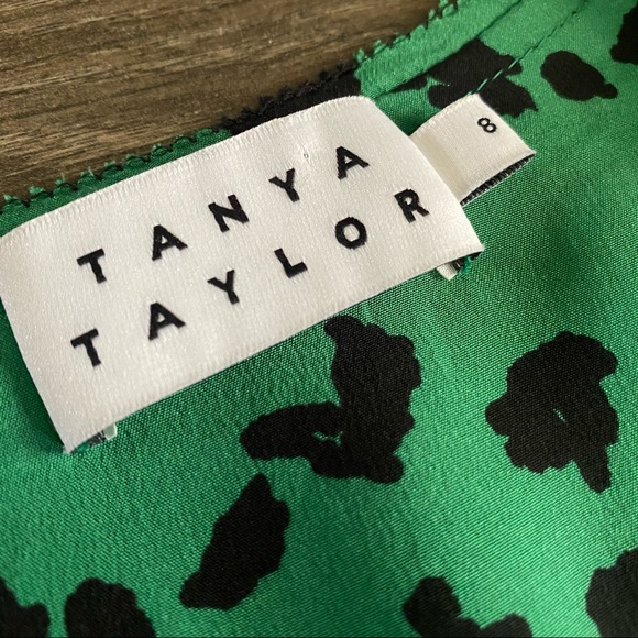 TANYA TAYLOR Green Ruffled Wrap holiday dress - Picture 4 of 9